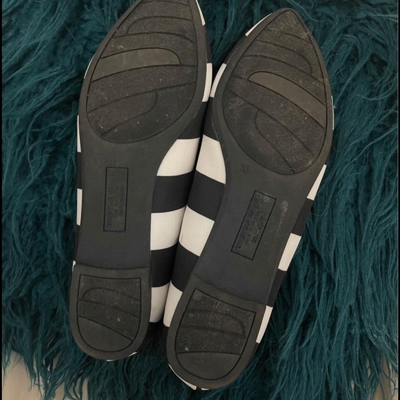 Christian Siriano B&W Flats - Picture 3 of 3
